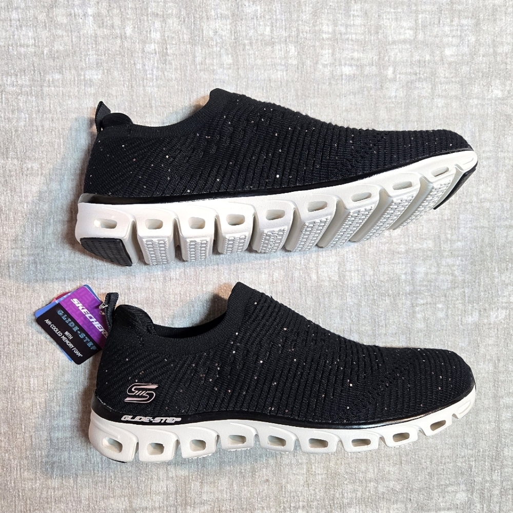 NWT Black and White Sketchers Glide Step With Gold Sequins Sneakers Size 10